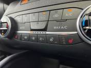 FORD KUGA 2022 (72)