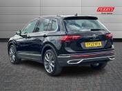 VOLKSWAGEN TIGUAN 2022 (22)