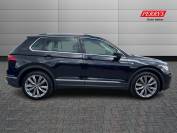 VOLKSWAGEN TIGUAN 2022 (22)