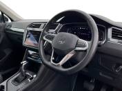 VOLKSWAGEN TIGUAN 2022 (22)
