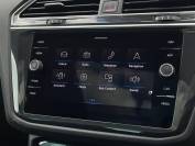 VOLKSWAGEN TIGUAN 2022 (22)