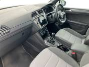 VOLKSWAGEN TIGUAN 2020 (20)