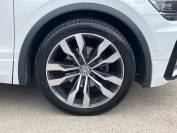 VOLKSWAGEN TIGUAN 2020 (20)