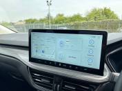 FORD KUGA 2024 (74)