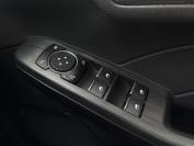FORD KUGA 2024 (74)