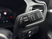 FORD KUGA 2024 (74)