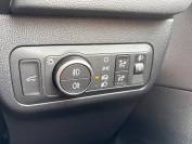 FORD KUGA 2024 (74)