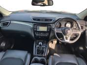 NISSAN QASHQAI 2018 (67)