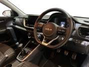 KIA STONIC 2024 (24)