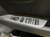 KIA STONIC 2024 (24)