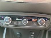 VAUXHALL CROSSLAND 2022 (22)
