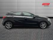 MERCEDES-BENZ A CLASS 2018 (18)