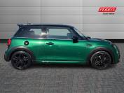 MINI HATCHBACK 2021 (21)