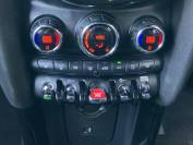 MINI HATCHBACK 2021 (21)