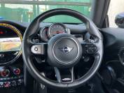 MINI HATCHBACK 2021 (21)