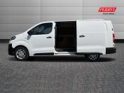 VAUXHALL VIVARO 2021 (21)