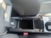 PEUGEOT 208 2023 (23)