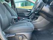 FORD FIESTA 2019 (19)