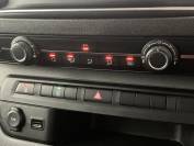 VAUXHALL VIVARO-LIFE 2022 (22)