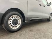 VAUXHALL VIVARO-LIFE 2022 (22)