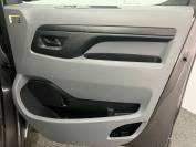 VAUXHALL VIVARO-LIFE 2022 (22)