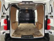 VAUXHALL VIVARO 2021 (21)