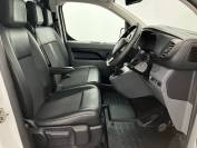 VAUXHALL VIVARO 2021 (21)