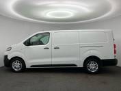 VAUXHALL VIVARO 2021 (21)