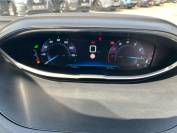 PEUGEOT 3008 2017 (17)