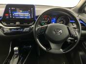 TOYOTA C-HR 2017 (17)