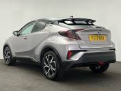 TOYOTA C-HR 2017 (17)