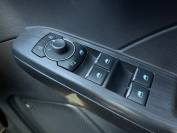 FORD KUGA 2023 (73)