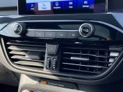 FORD KUGA 2023 (73)