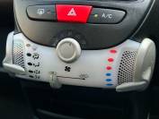 TOYOTA AYGO 2012 (62)