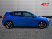 FORD FOCUS 2020 (70)
