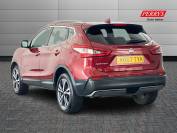 NISSAN QASHQAI 2018 (67)
