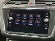VOLKSWAGEN TIGUAN 2020 (20)