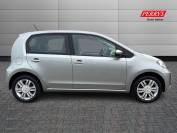 VOLKSWAGEN UP 2018 (18)