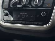 VOLKSWAGEN UP 2018 (18)