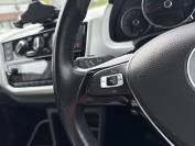 VOLKSWAGEN UP 2018 (18)