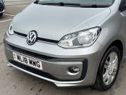 VOLKSWAGEN UP 2018 (18)