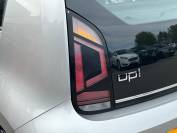 VOLKSWAGEN UP 2018 (18)