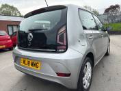 VOLKSWAGEN UP 2018 (18)