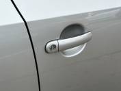 VOLKSWAGEN UP 2018 (18)
