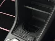 VOLKSWAGEN UP 2018 (18)