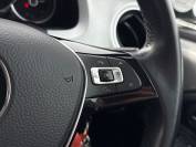 VOLKSWAGEN UP 2018 (18)