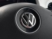 VOLKSWAGEN UP 2018 (18)