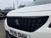 PEUGEOT 2008 2019 (19)