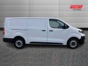 VAUXHALL VIVARO 2025 (25)