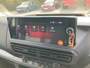 VAUXHALL VIVARO 2025 (25)